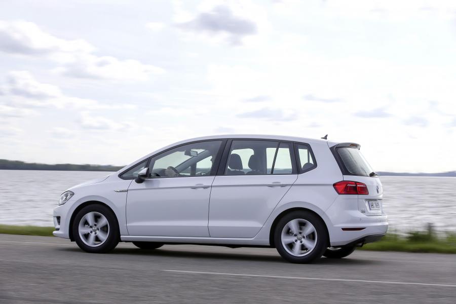  Volkswagen Golf Sportsvan TSI BlueMotion 2015 года  (фото 2 из 10)